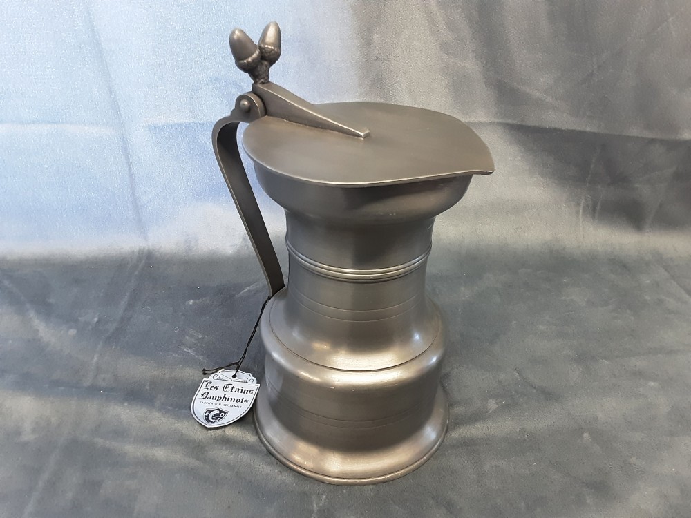 PICHET ETAIN GM AVEC COUVERCLE HAUT 20CM