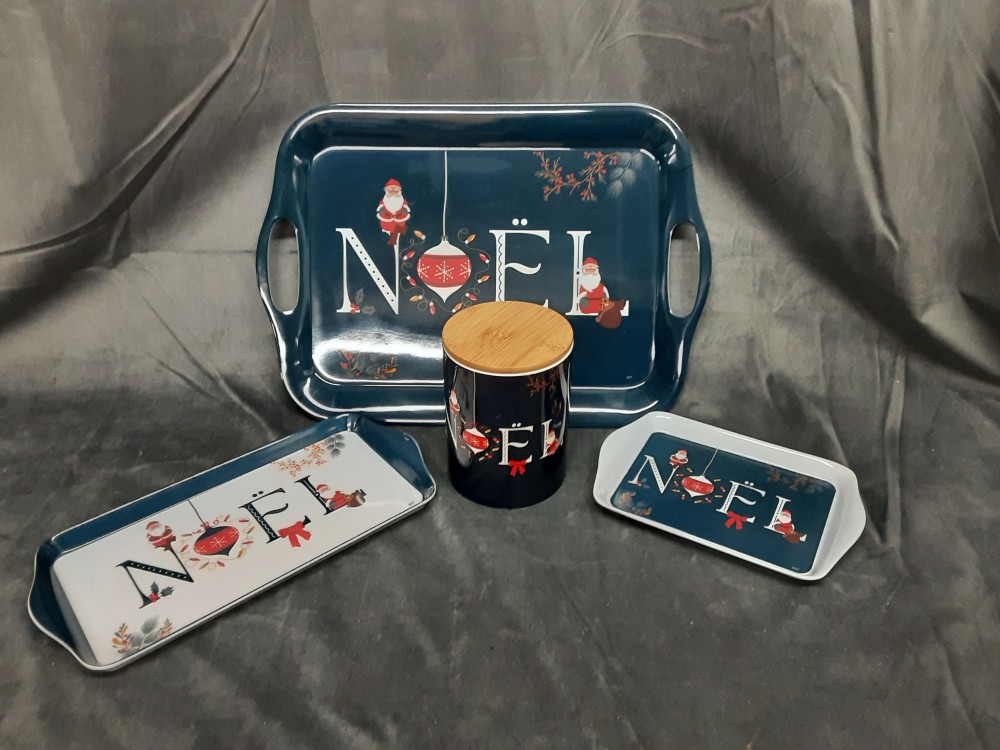 ENSEMBLE DE NOEL 3 PLATEAUX PVC  + BOCAL EN PORCELAINE