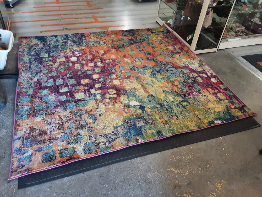 TAPIS CARRÉ MULTICOLORE 
