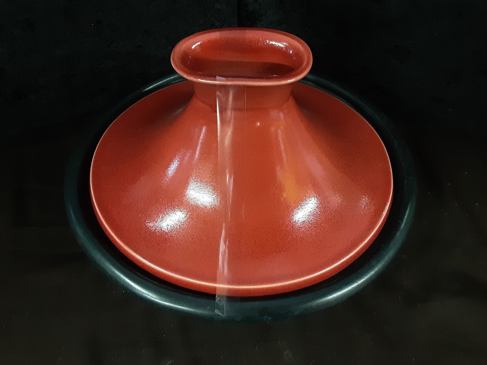 TAJINE OVALE CERAMIQUE NOIR ET ROUGE