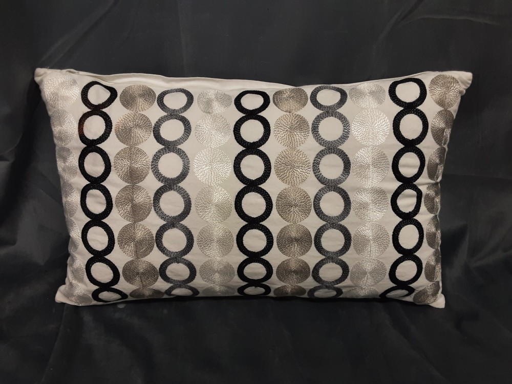 Coussin Blanc Motifs Ronds