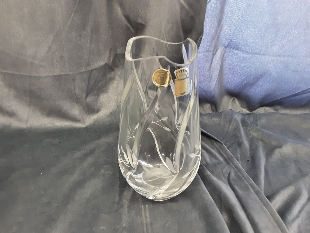 Vase En Cristal H. 20Cm