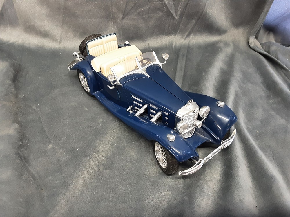 Mercedes Benz 500 K Roadster 1936 Burago 1/20