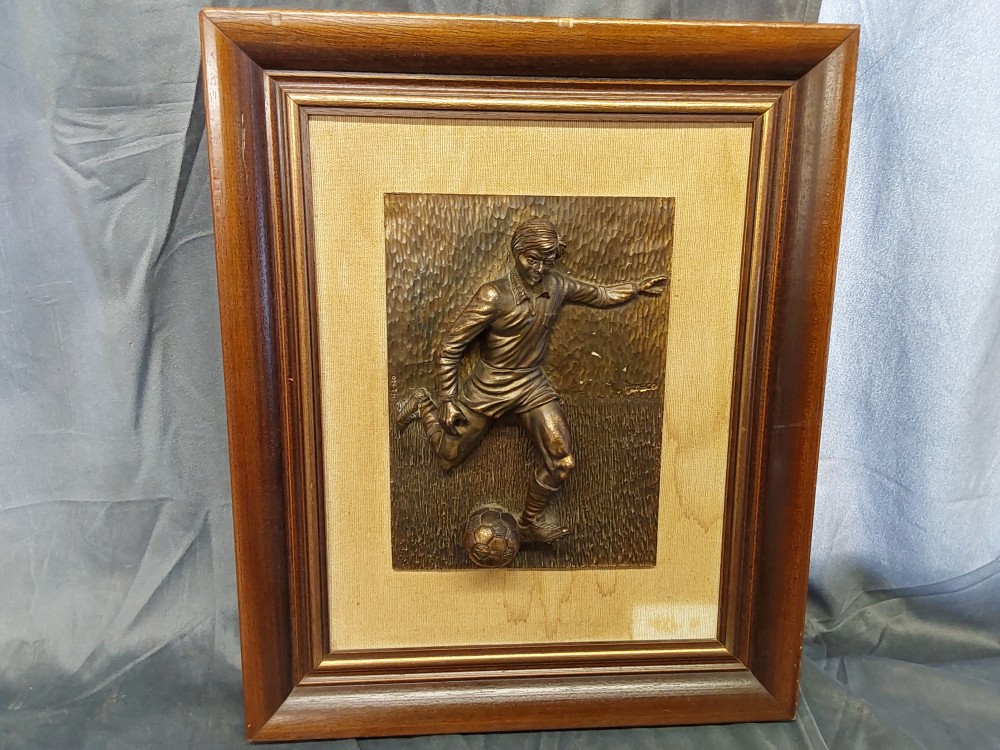 Tableau Cadre Bois Footballeur En Relief