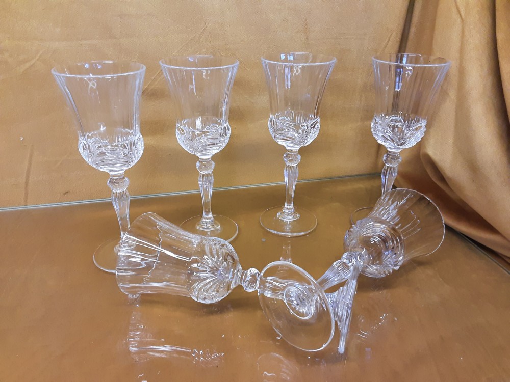 LOT DE 6 VERRES A VIN EN CRISTAL