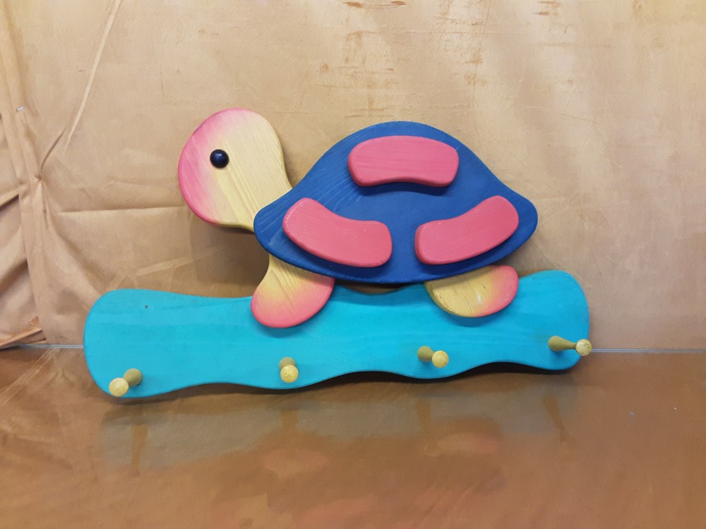 PORTE MANTEAUX MURALE EN BOIS MOTIF TORTUE