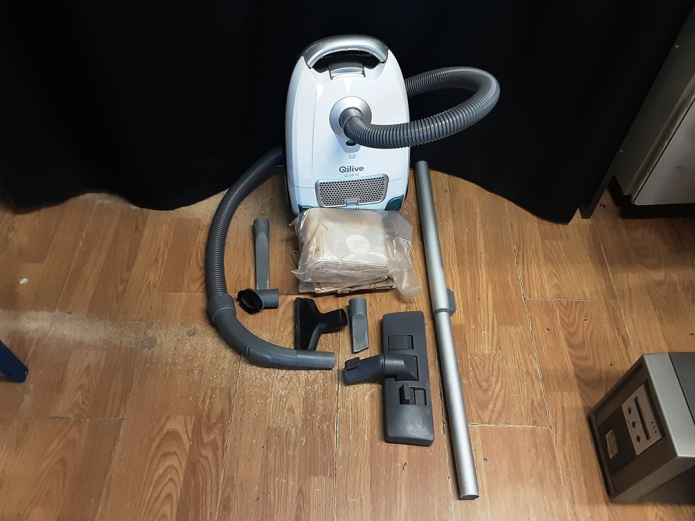 Aspirateur Qilive Avec Divers Accessoires
