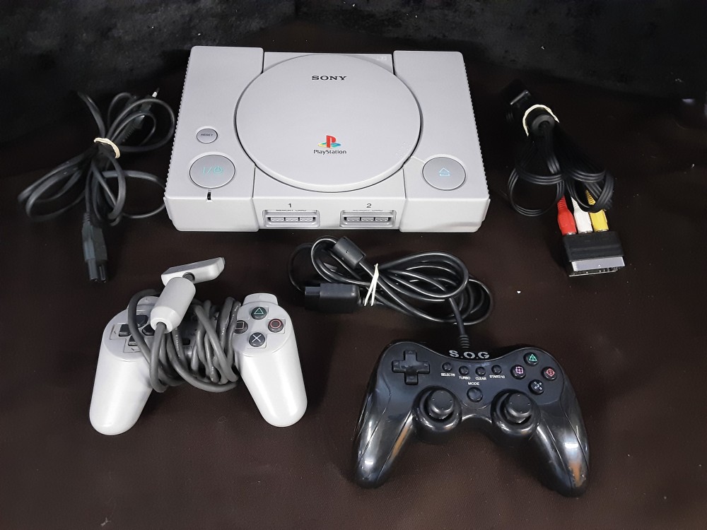 Console Ps1 Avec 2 Manettes Et Cables