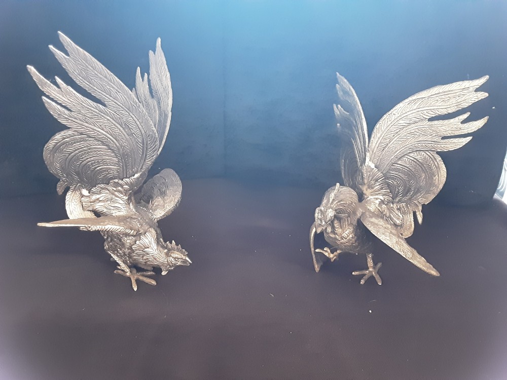 COQ EN METAL GM HAUT 25CM
