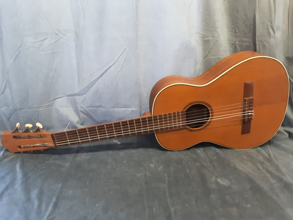 GUITARE LONG 94CM