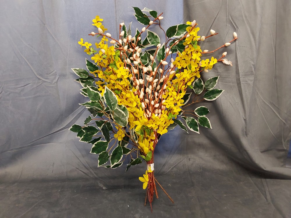 DECORATION FLORALE VERT JAUNE ET BOUTONS
