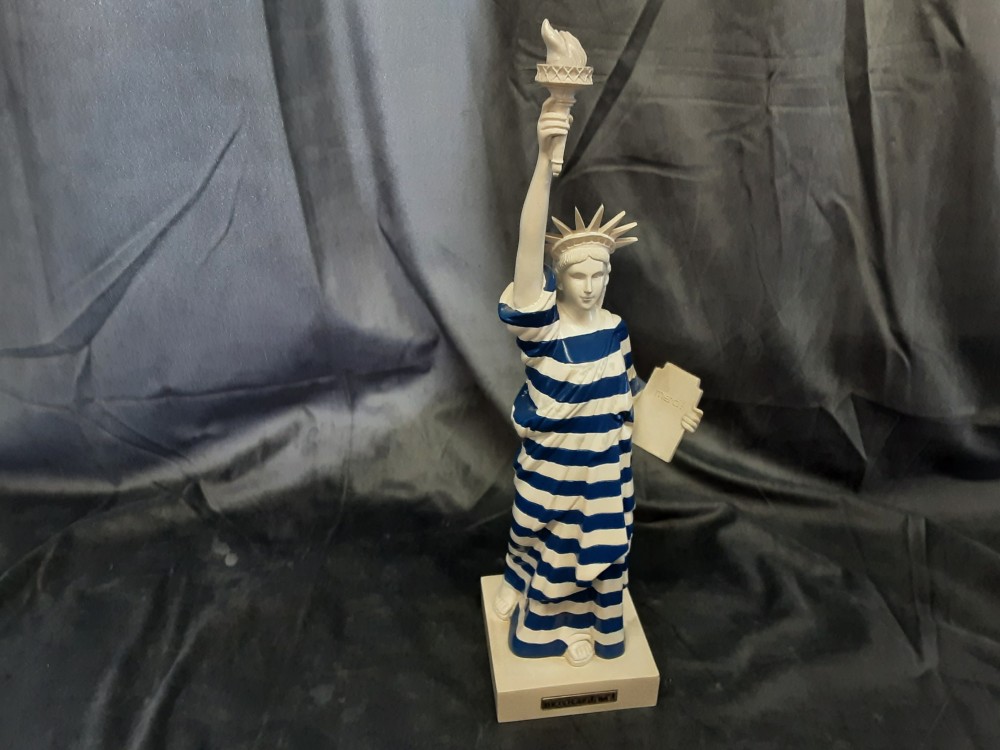 Statue De La Liberté En Resine Blanche Et Bleue Haut 41Cm