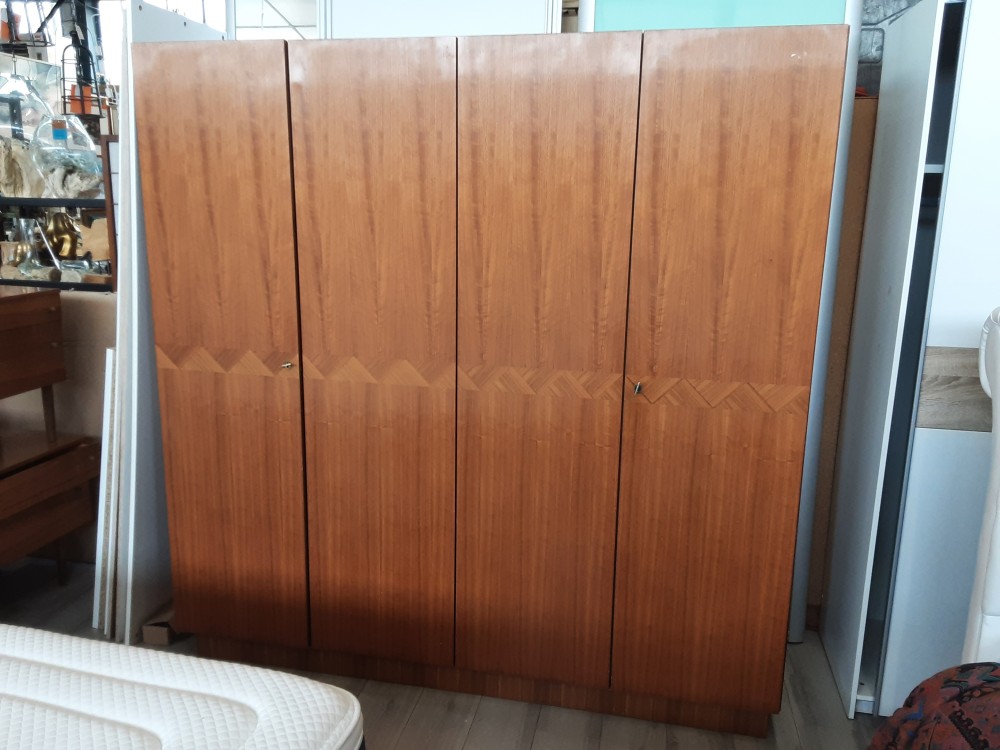 Armoire Style Annee 70 4 Portes Avec Penderies