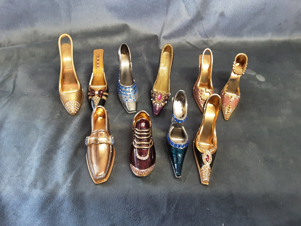 CHAUSSURE EN METAL PALAIS ROYAL À LA PIECE