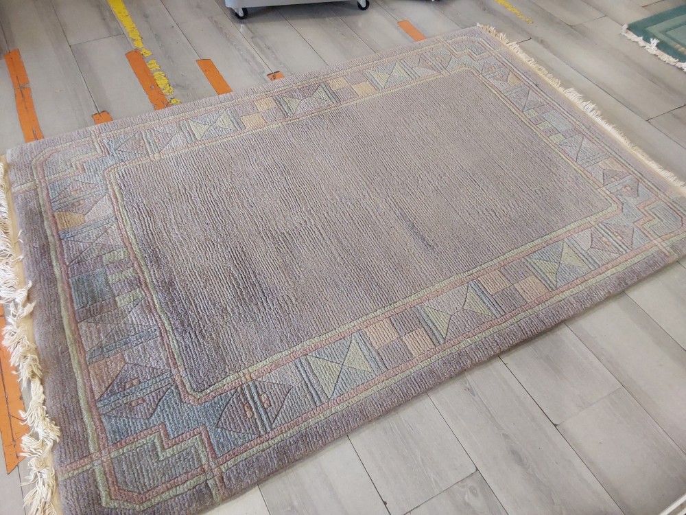 TAPIS LAINE FAIT MAIN COLORIS VIOLINE
