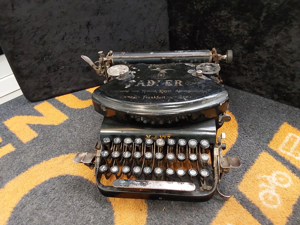 MACHINE A ECRIRE ADLER MOD N7 ANCIENNE