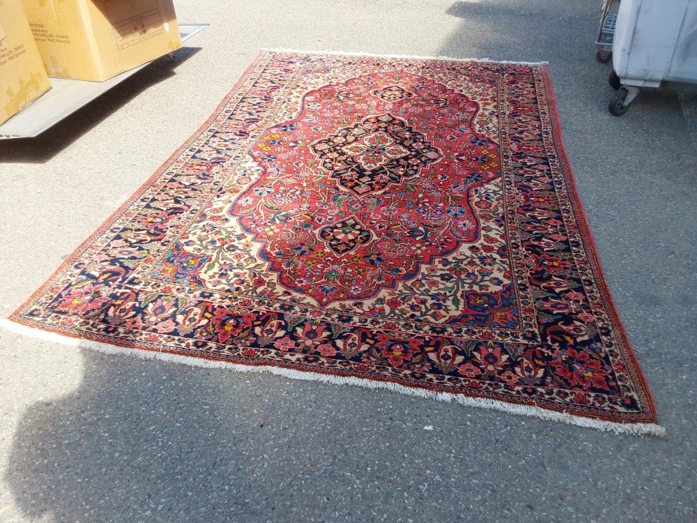 Tapis En Laine D’iran Fait Main Rouge Et Beige 215X330