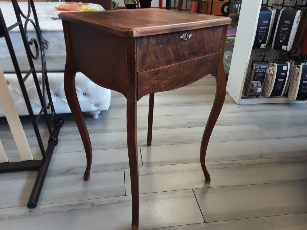Coiffeuse  1 Porte 1 Tiroir En Noyer