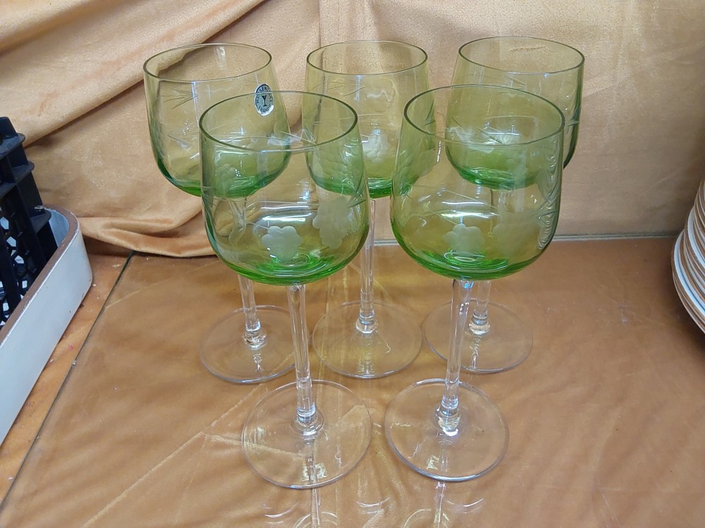 Lot De 5 Verres A Vin Blanc