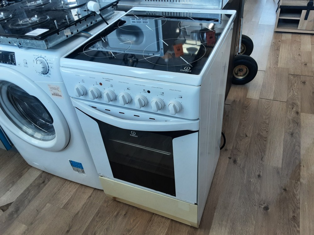 Cuisiniere Vitroceramique Four Catalyse Indesit