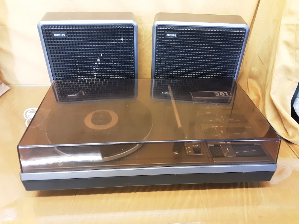 Tourne Disque Philips 381 Avec 2 Hp