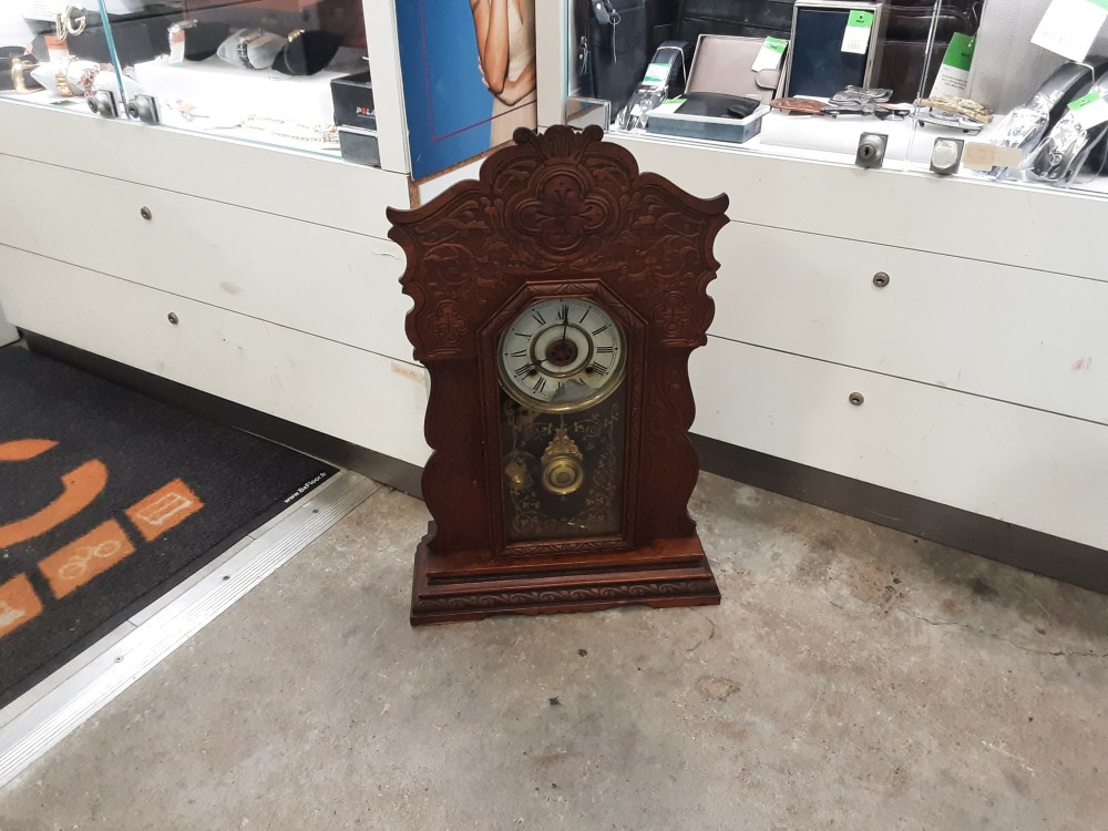 Pendule Ancienne A Restaurer
