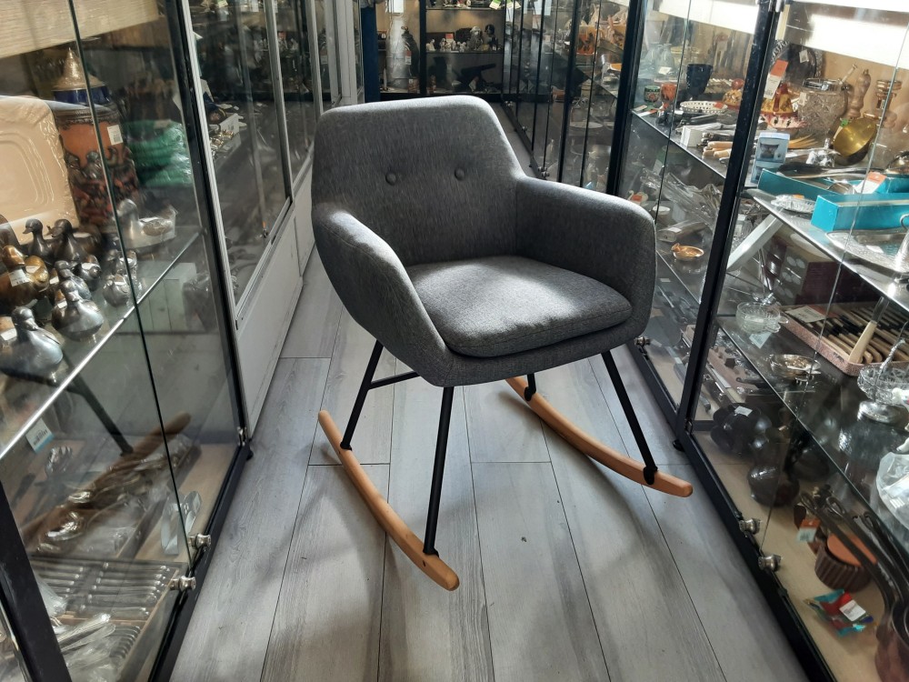 Fauteuil A Bascule Tissu Gris Pieds Metal Et Bois
