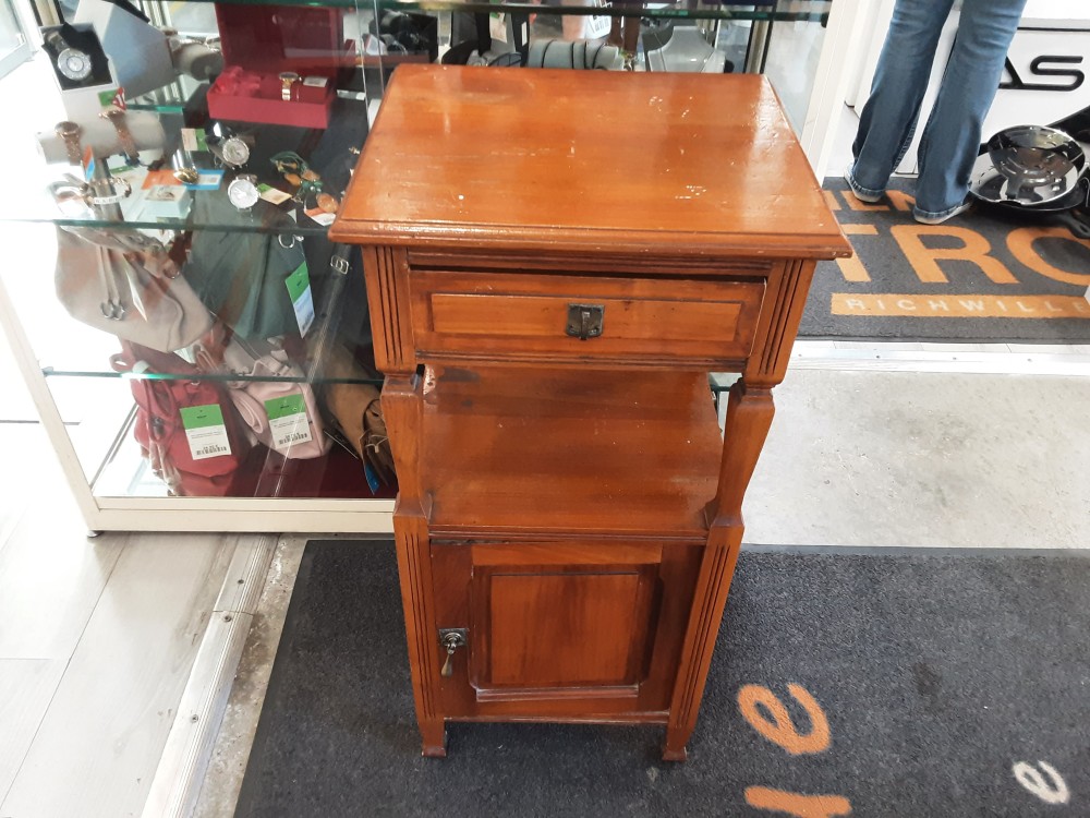 Meuble Ancien 1 Porte 1 Tiroir A Restaurer