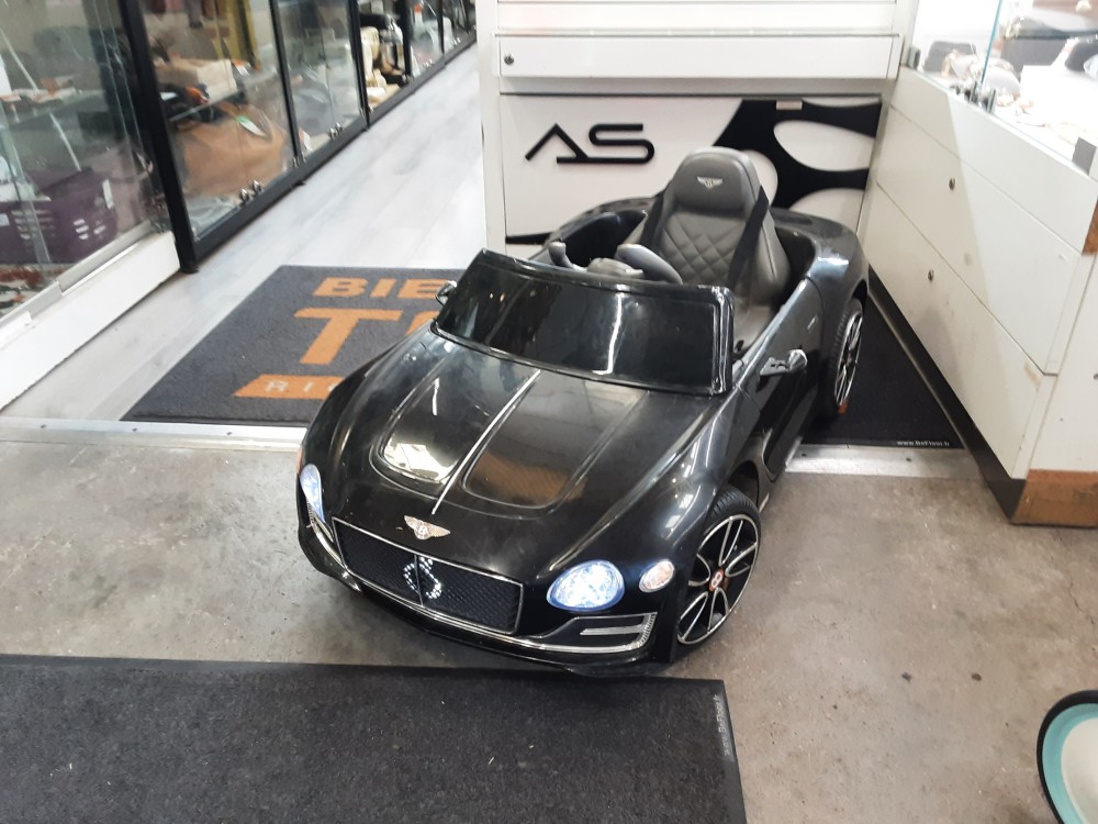 VOITURE ENFANT ELECTRIQUE BENTLEY NOIRE
