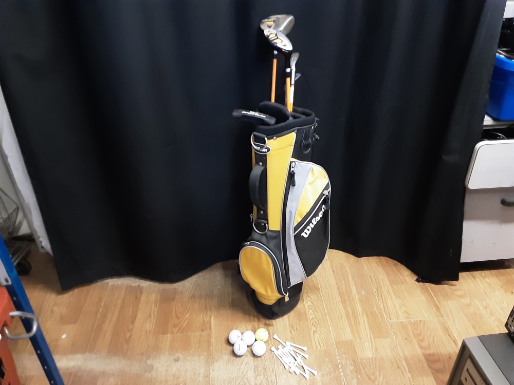 Sac De Golf Wilson Noir Et Jaune Avec 5 Clubs