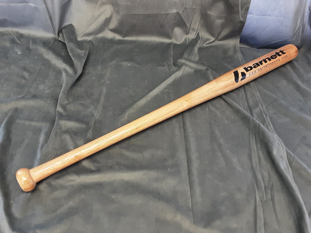 BATTE EN BOIS LONG. 81CM