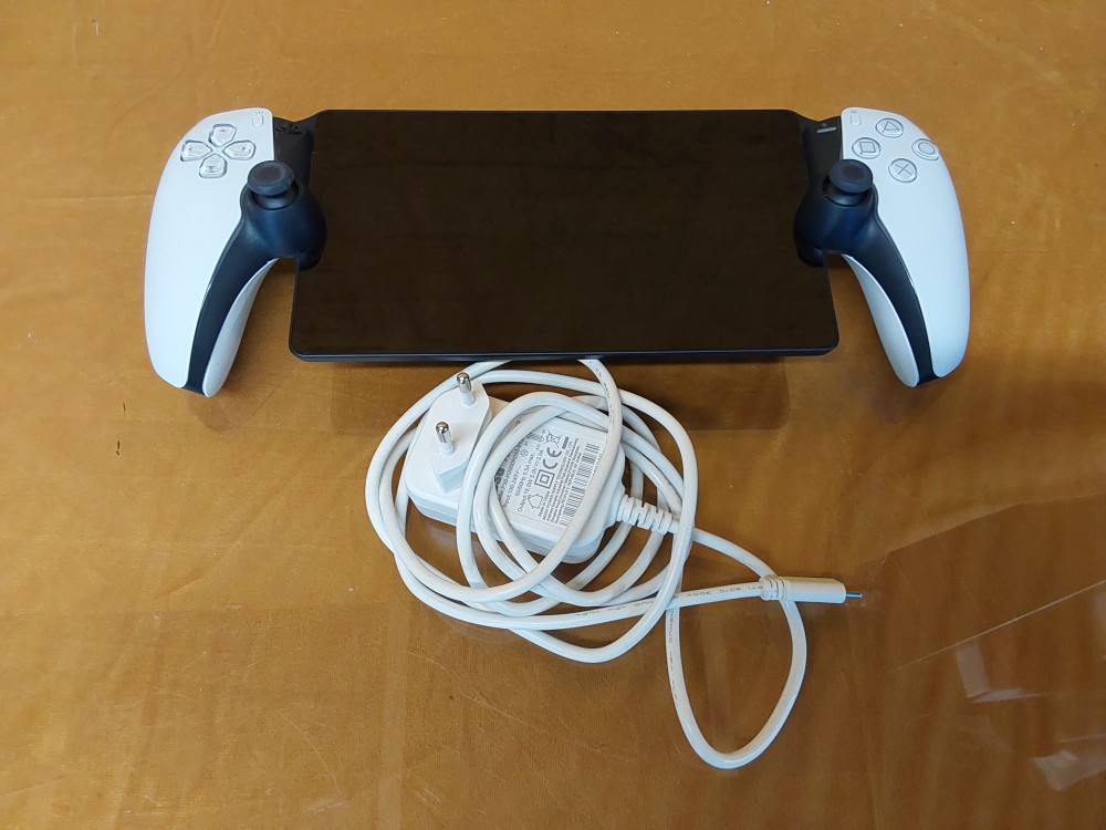 PLAYSTATION PORTAL PS5 + CHARGEUR