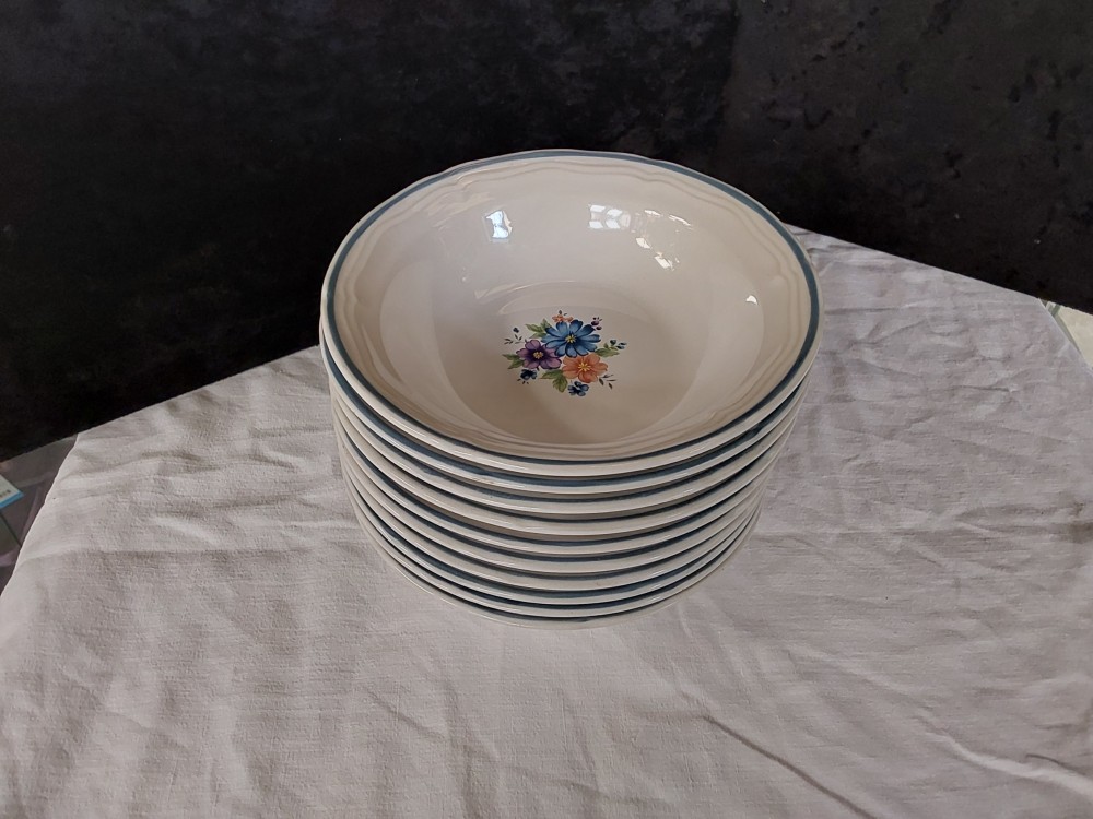 LOT DE 10 BOLS EN PORCELAINE DECOR FLEURS