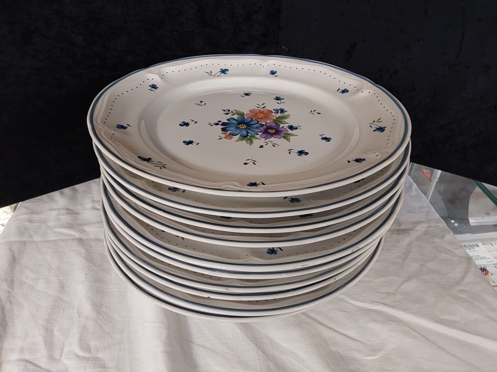 LOT DE 10 ASS. PLATES DECOR FLEURS