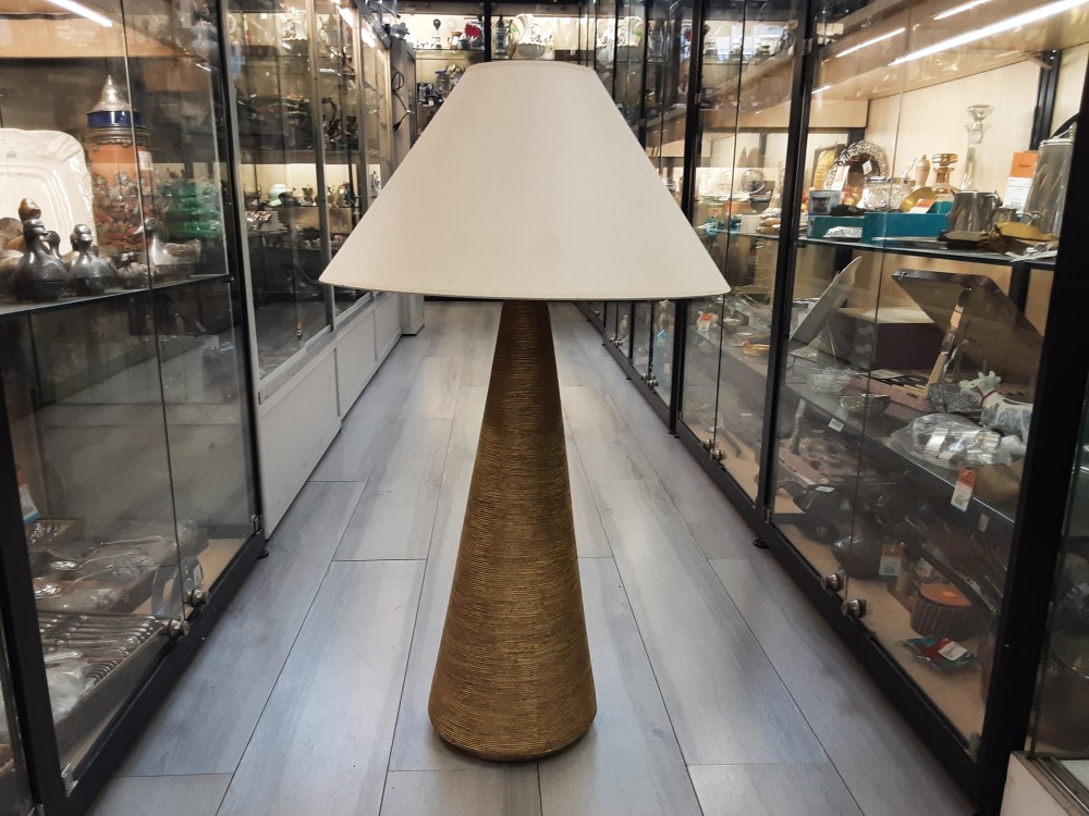 LAMPE A POSER TGM PIED DORE CERAMIQUE ABAT JOUR BEIGE HAUT 85CM