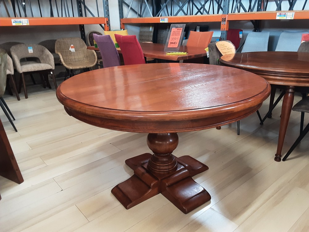 TABLE RONDE EN CHENE MASSIF AVEC 1 ALLONGE DE 40 CM = 162 CM OUVERTE