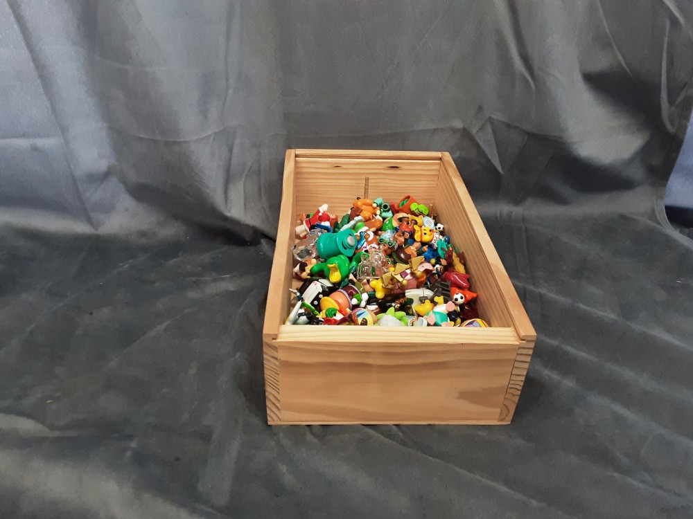 Lot De Figurines Kinder