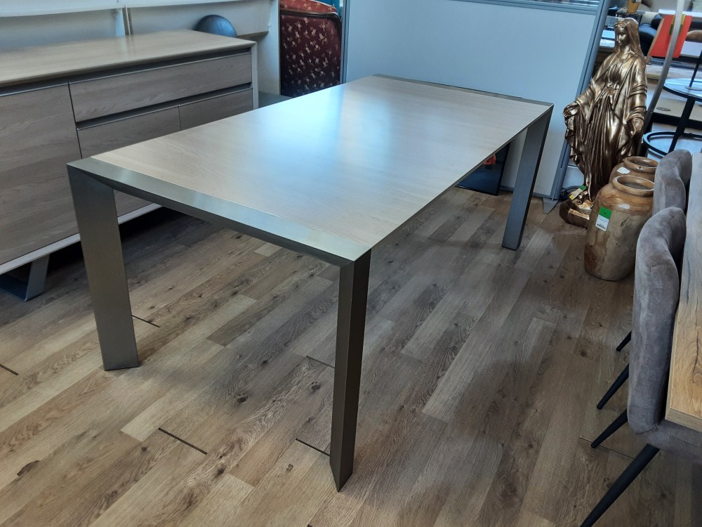 Table Salle À Manger Coloris Bois Et Metal Extensible 2 Allonges 40Cm= 270Cm Ouverte