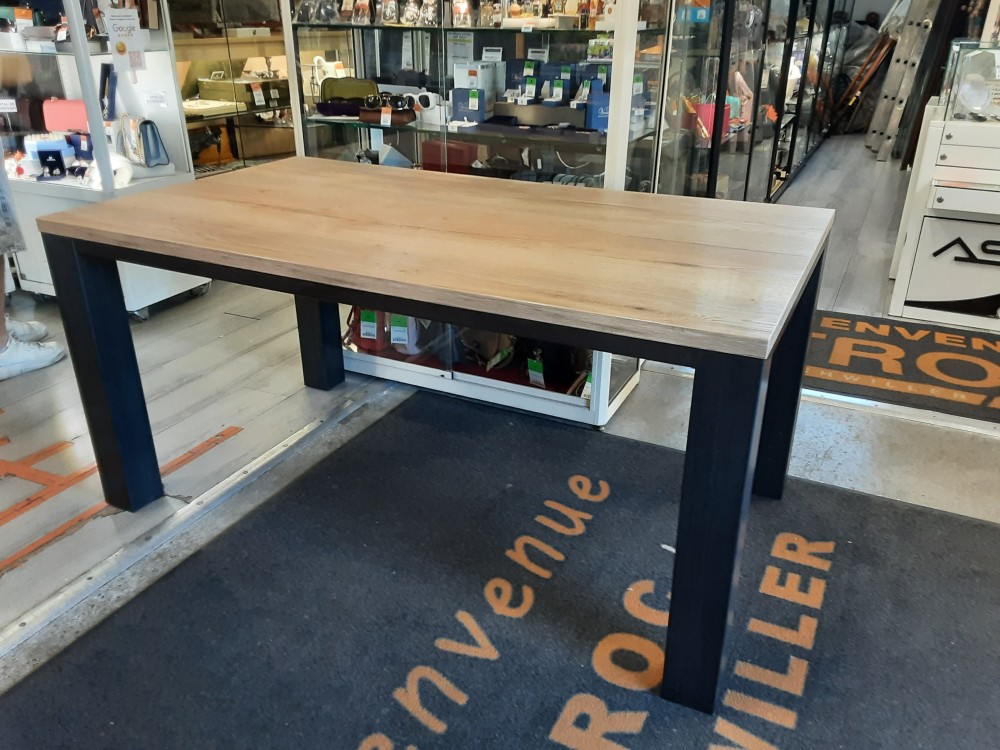 TABLE SALLE A MANGER MODERNE BICOLORE IMITATION BOIS