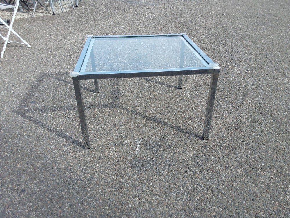 TABLE BASSE VERRE PIED/CADRE METAL 