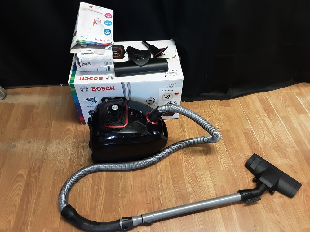 Aspirateur Bosch Serie 4