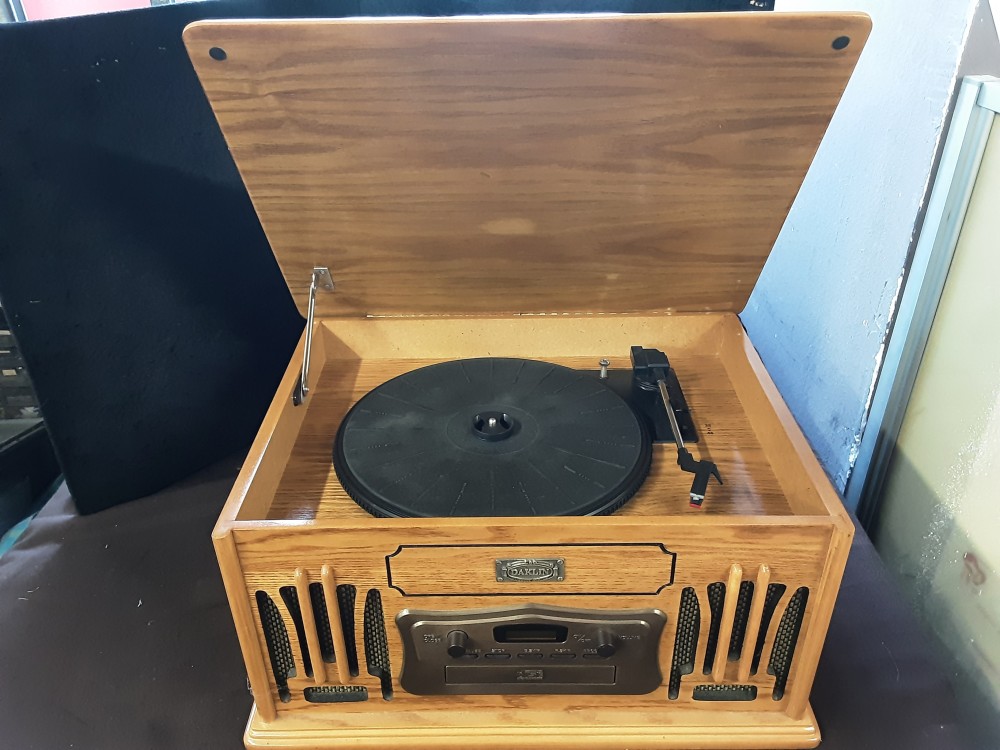 Tourne Disque Multifonction Daklin (Vinyl, Cd, Cassette)