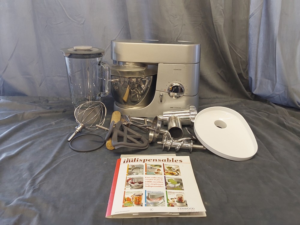 Robot Ménager Kenwood 1400W Chef Titanium Avec Accessoires