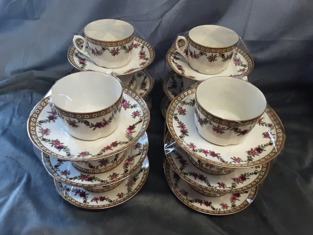 Lot De 12 Tasses À Café Décor Fleur Et Doré