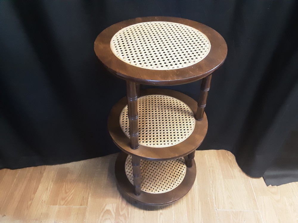 Gueridon Rond Avec 3 Étages Cannés