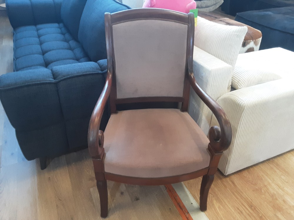 FAUTEUIL ANCIEN EN BOIS ACCOUDOIRS A CROSSES