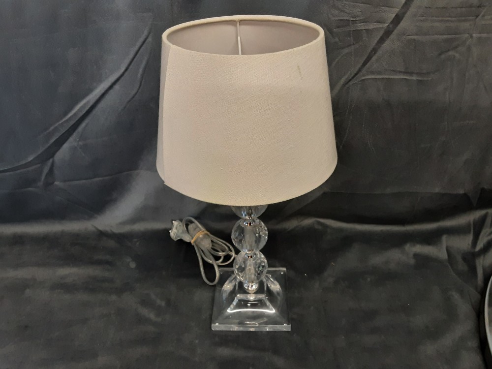 LAMPE DE CHEVET PIED BOULES PLEXIGLAS HAUT 10CM