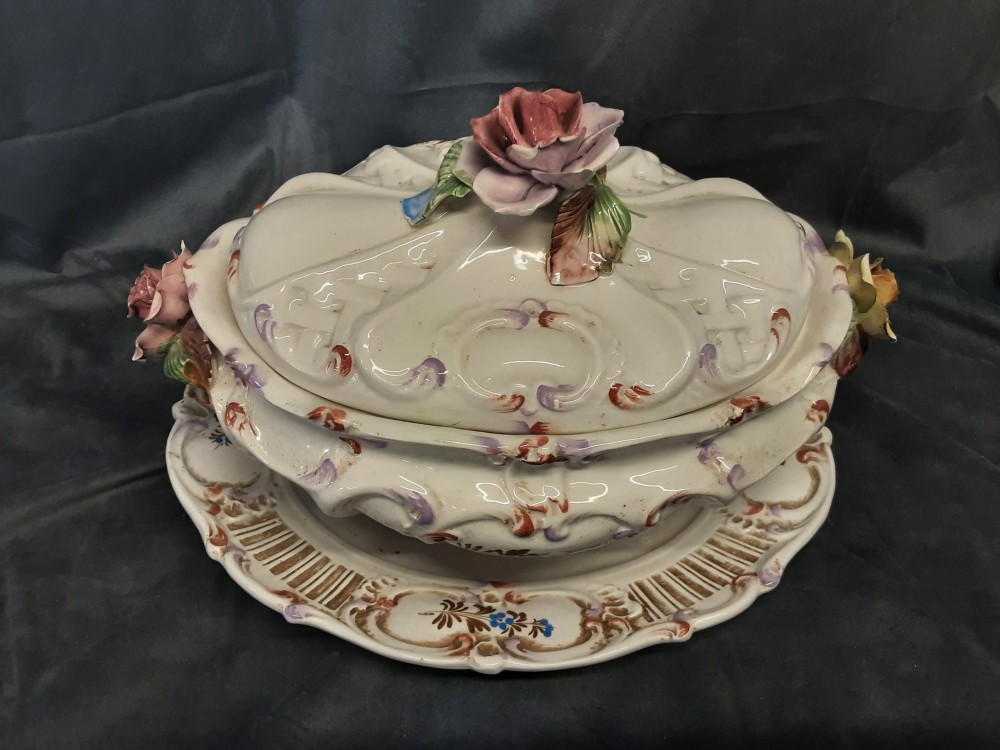 Soupiere Italienne Et Sous Plat Decor Fleurs