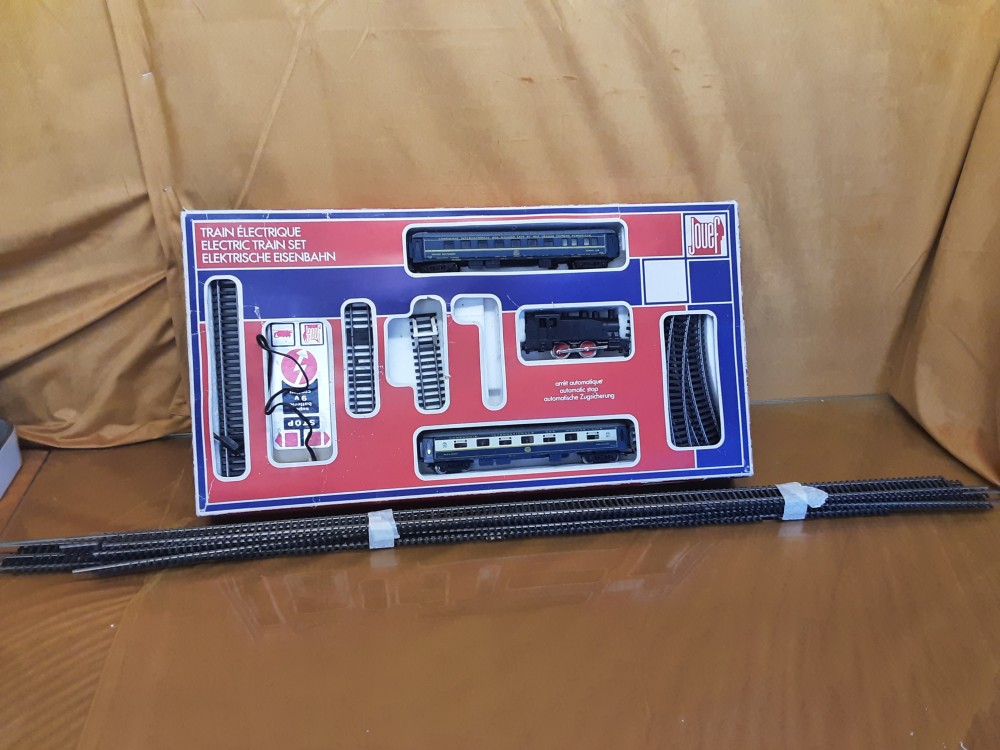 Coffret De Train Electrique Jouef Avec Un Lot De Rails