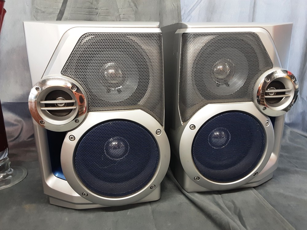 PAIRE DE HAUT PARLEUR SHARP 150W